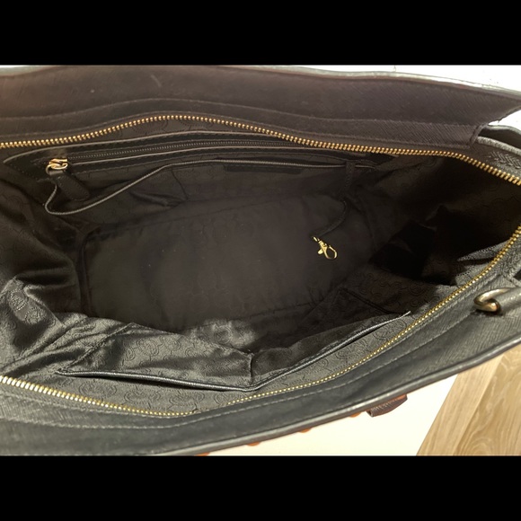 Black Michael Kors Handbag - Picture 4 of 9